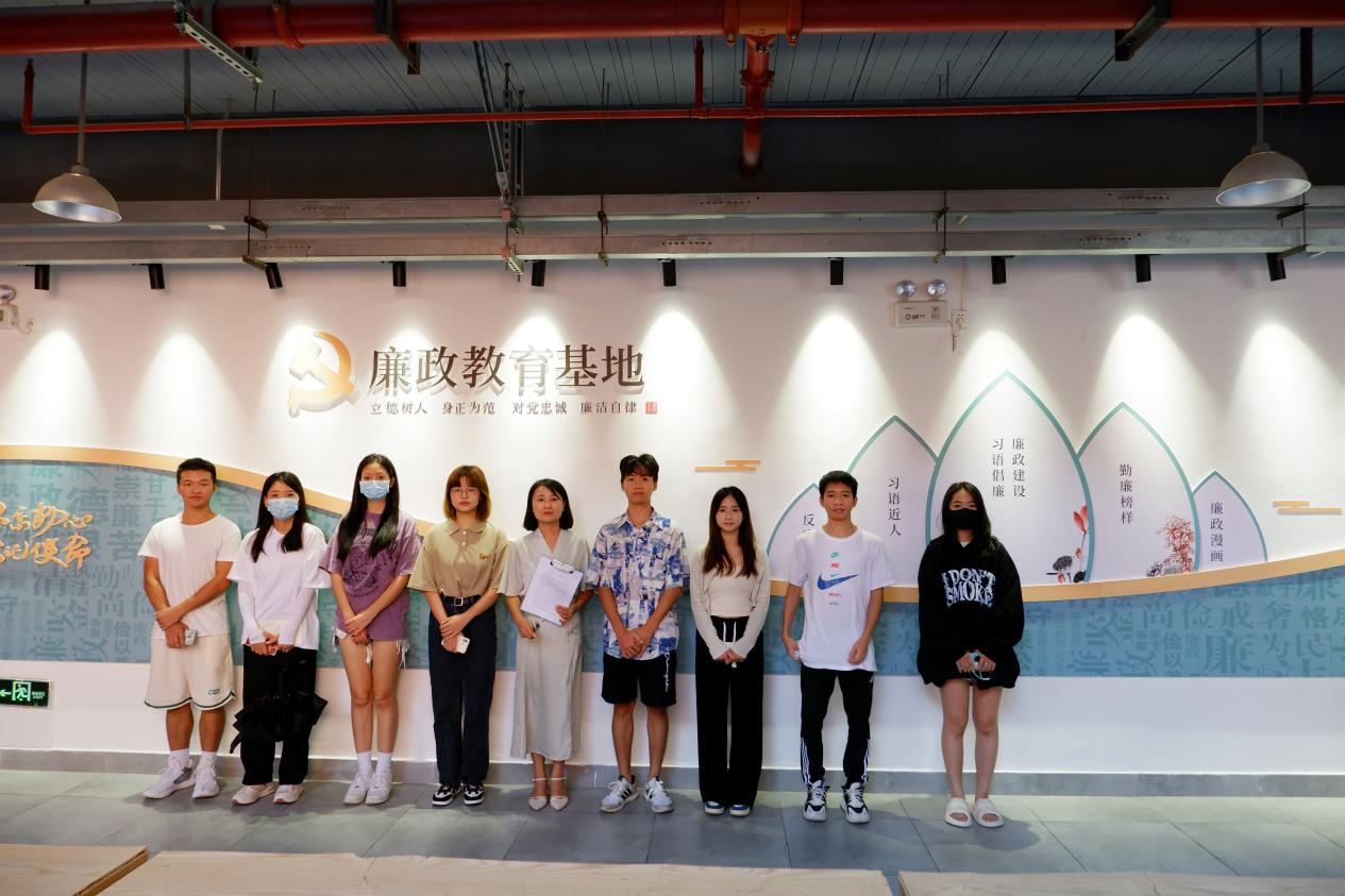 現(xiàn)場合影