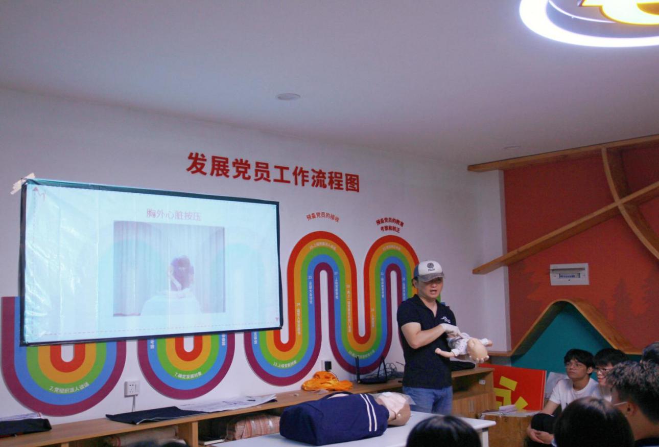 徐偉教練做現(xiàn)場(chǎng)示范
